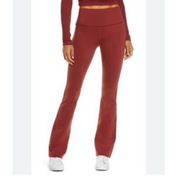 ALO Yoga Pants - ALO Yoga High-Waisted Flare Pants in Burgundy